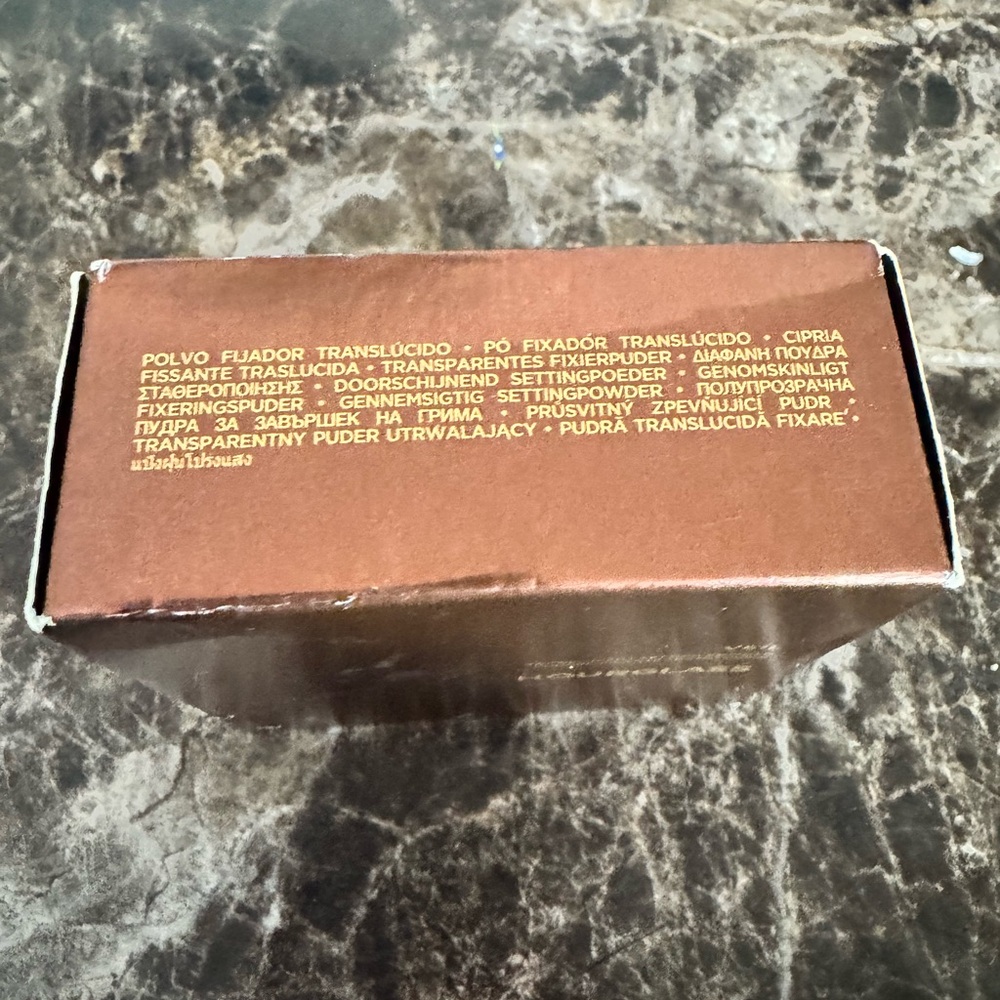 Hourglass Veil Translucent Setting Powder – Translucent Deep (New in Box) - Picture 6 of 8